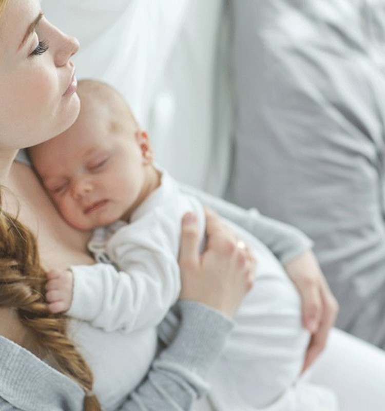 Sūpuojame ir nuraminame kūdikį: kaip teisingai tai daryti?