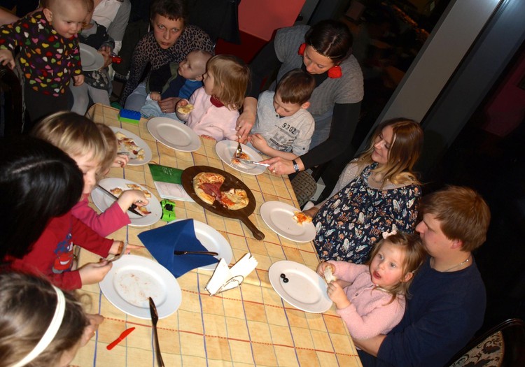 Įspūdžiai po picų kepimo pamokėlės - kaip mes "dorojome" picas :)