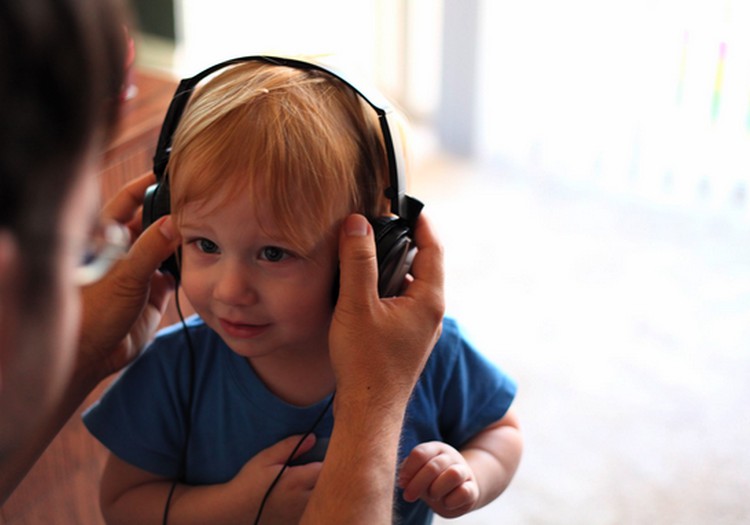 Kokios muzikos klausytis su vaikučiu?