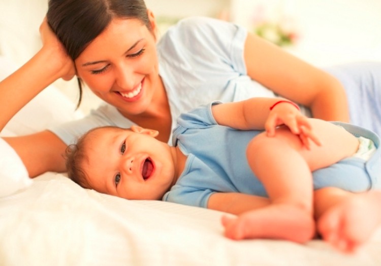 Mama: Kodėl atsirado pieno krūtyse, jei nebežindau pusę metų?