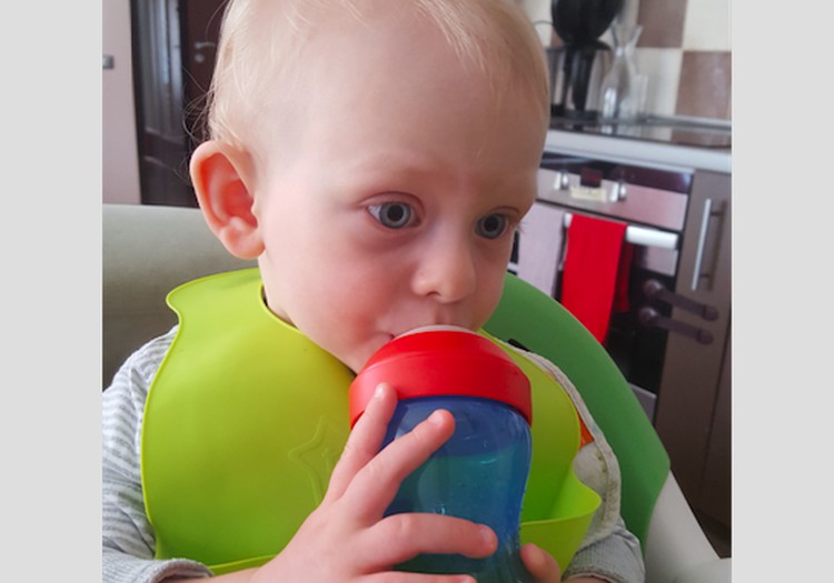 Philips Avent puodelis sūnui atstoja "kramtuką"