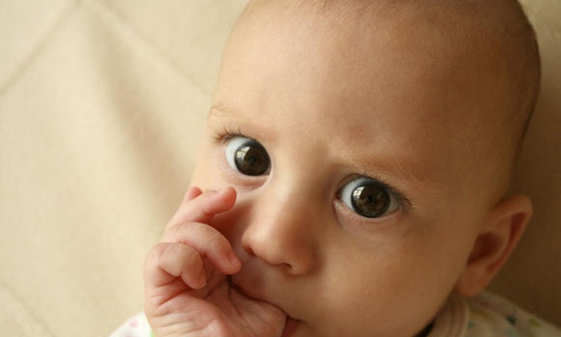 Kūdikio akių raida: kaip ji keičiasi kiekvieną mėnesį iki metų