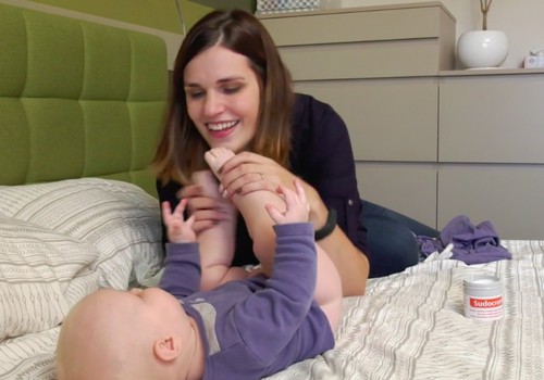 VIDEO: Kaip apsaugoti kūdikio odą nuo paraudimų?