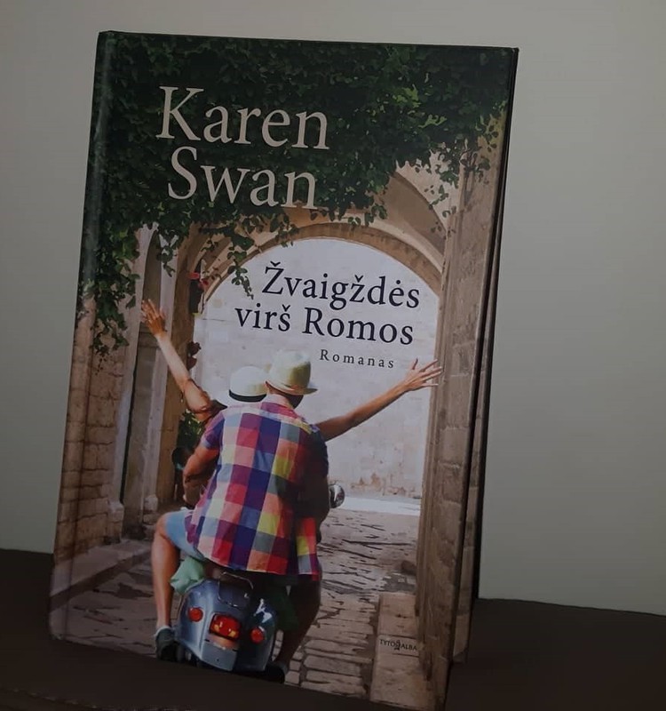 Karen Swan romanas "Žvaigždės virš Romos"