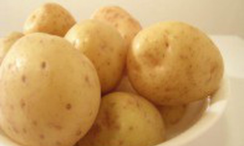 Šviežios bulvės tinka kūdikio primaitinimo pradžiai