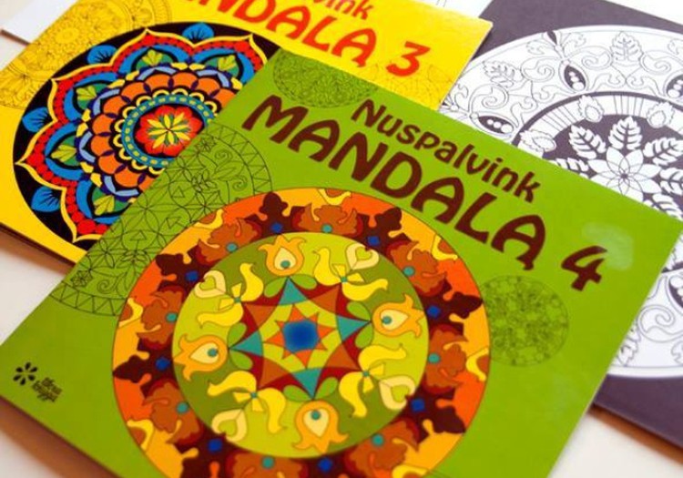 Įteikiame MANDALŲ spalvinimo knygeles!