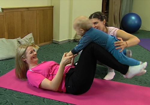 Kuo naudinga joga mamai ir mažyliui?