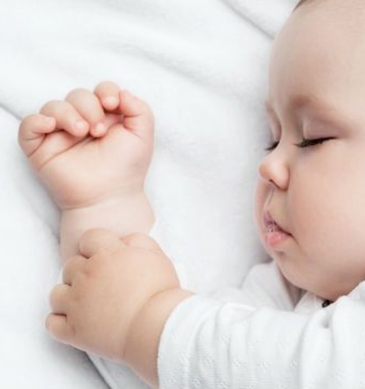 Kaip pagerinti neramų vaiko miegą?