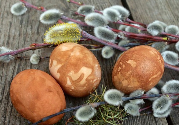 Lietuviškos Velykų tradicijos + citrininės „Velykų bobos" receptas