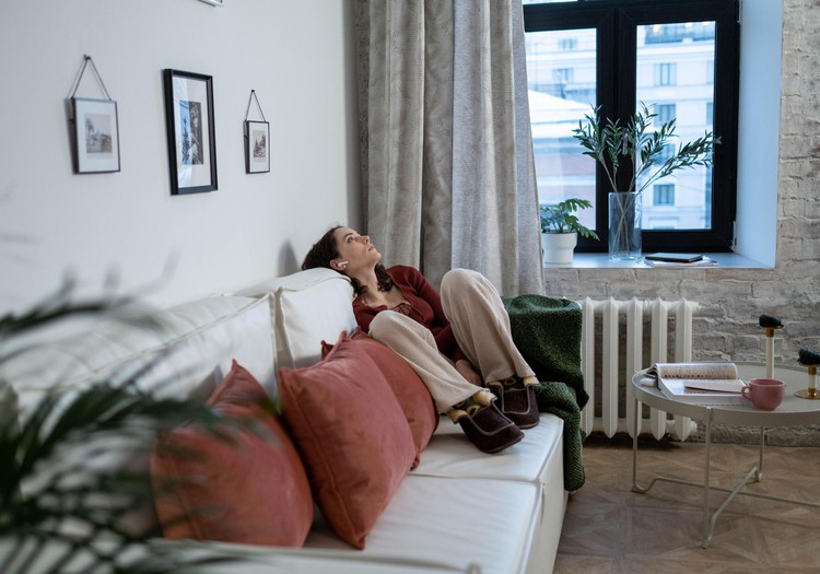 Vakaras tik sau: kaip iš 30 minučių pasidaryti ritualą, kurio lauktum visą dieną