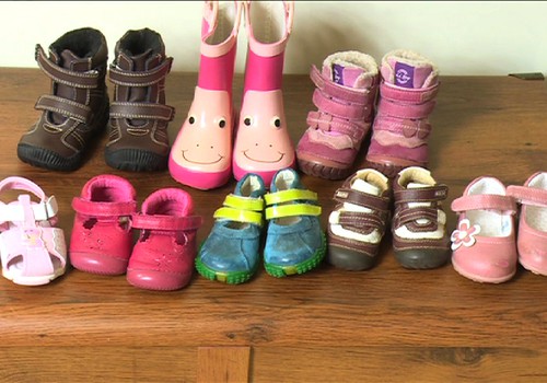 Kokius ir kada pirmuosius batukus apavėte savo vaikui?