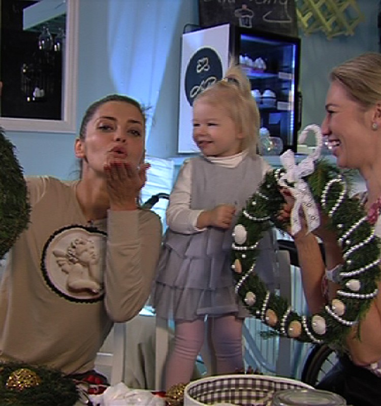 TV Mamyčių klubas 2014 12 13: kalėdinis vainikas, žolelių arbatos ir mamos šypsena