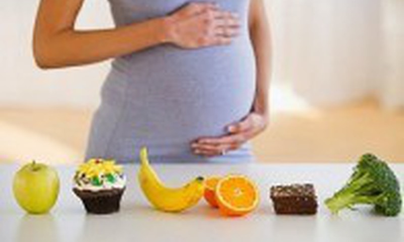 Kas naudinga ir sveika valgyti būsimai mamytei?