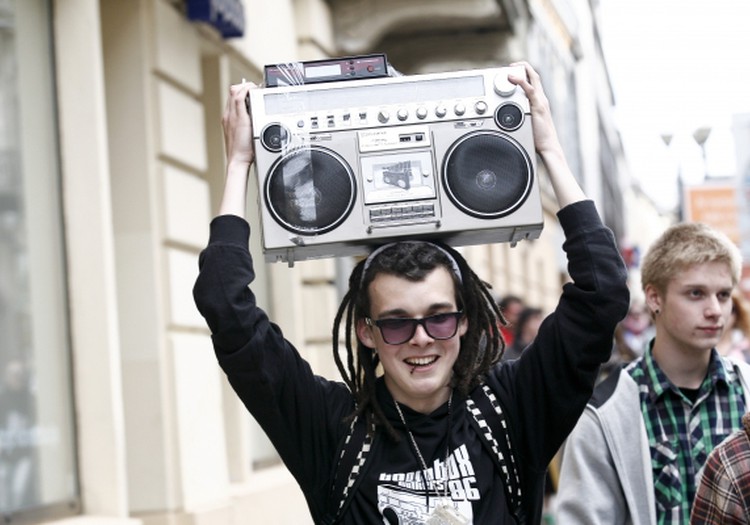 Savaitgalį šeimų laukia: Šeimų eitynės, Muziejų naktis ir Gatvės muzikos diena!