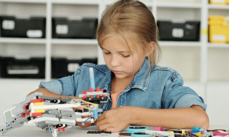 Populiariausi 2025 metų „LEGO” rinkiniai: 5 mėgstamiausių modelių apžvalga