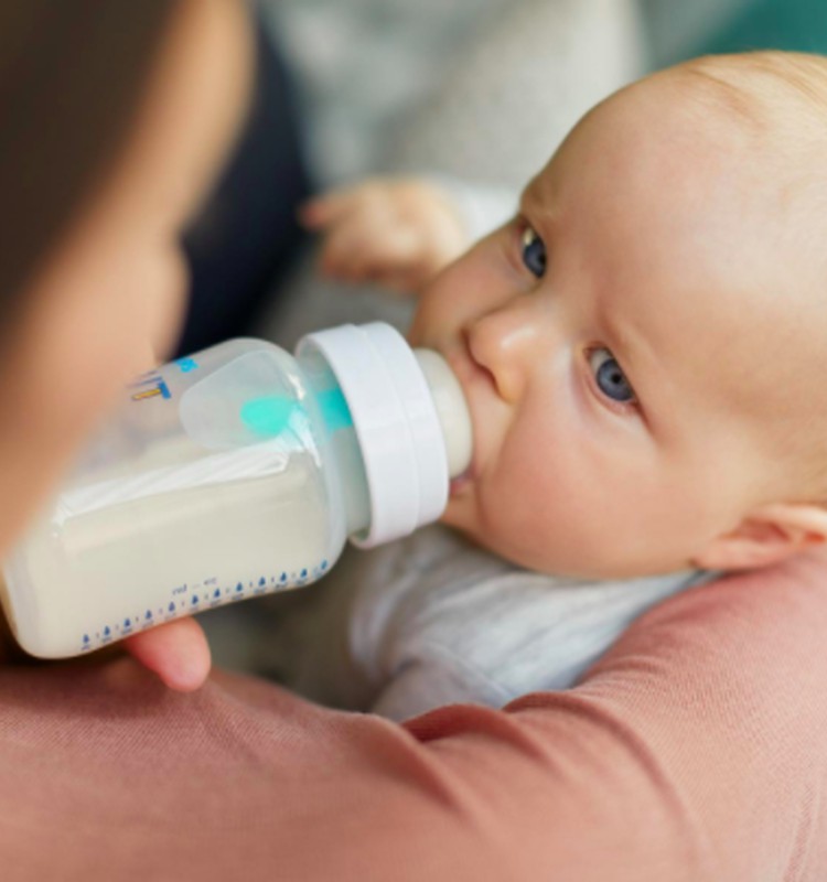 Mama: Ar nedings pienas, jei primaitinsiu mišiniu?