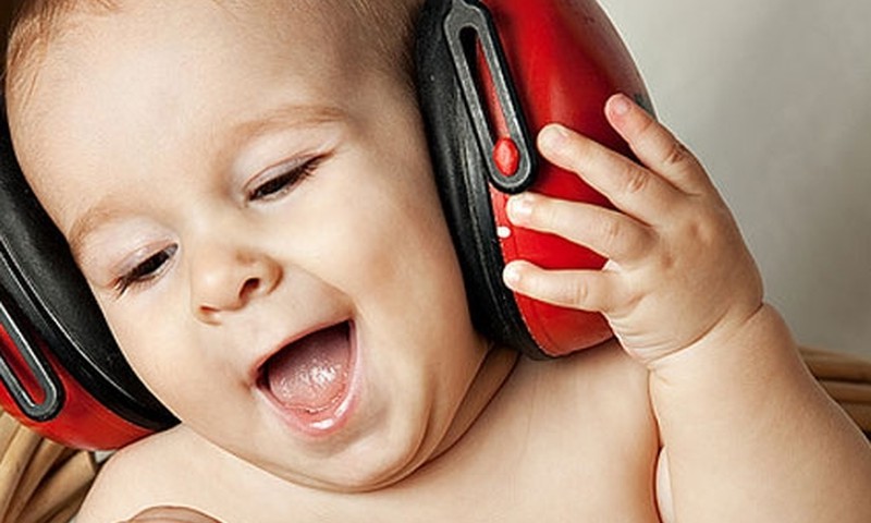 Kada ir kokią muziką leisti kūdikiui?