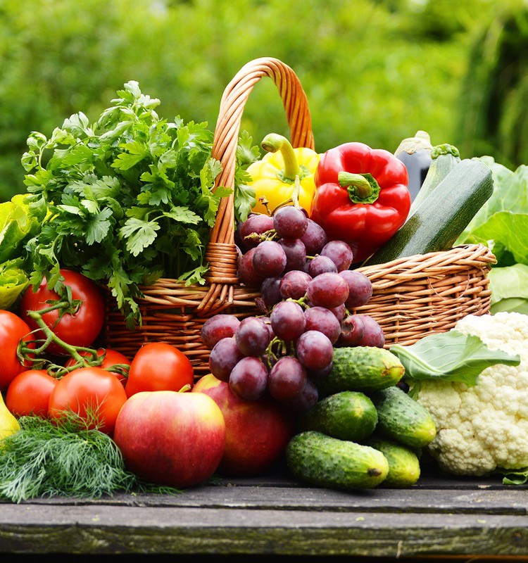 Ranka pasiekiami vitaminai: ką valgyti šį sezoną?