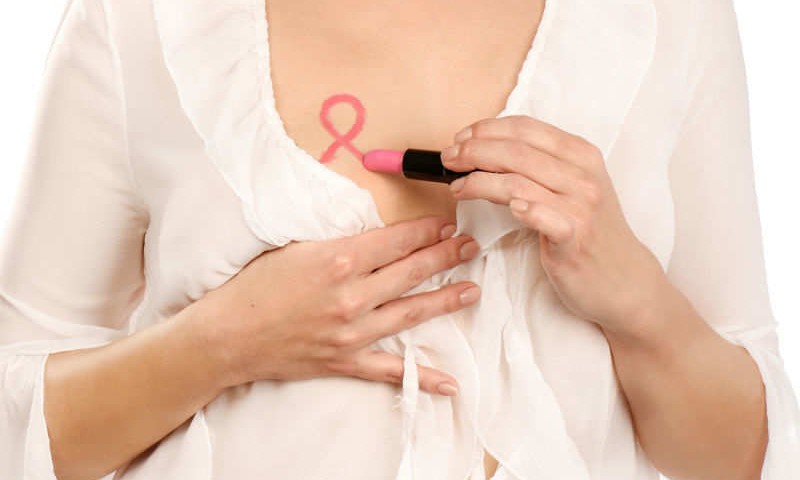 Krūties vėžio užkluptas moteris nuo chemoterapijos gelbsti genetinis molekulinis tyrimas