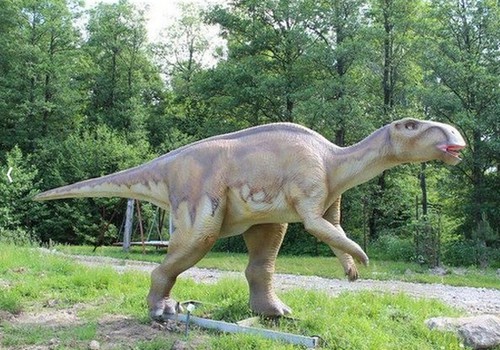 Kuris dinozaurų parkas yra geresnis - šalia Klaipėdos ar Vilniaus?