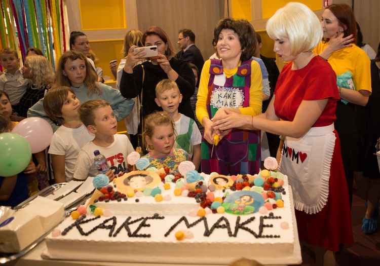 Žymūs tėvai su atžalomis susirinko į „Kakės Makės pasaulio“ atidarymą