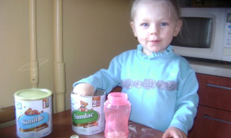 Atėnei labiau patinka vanilės skonio Similac Gain Advance