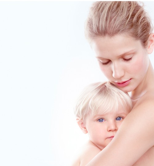 Dermatologės patarimai, kaip prižiūrėti sausą kūdikių odą nuo pirmųjų dienų